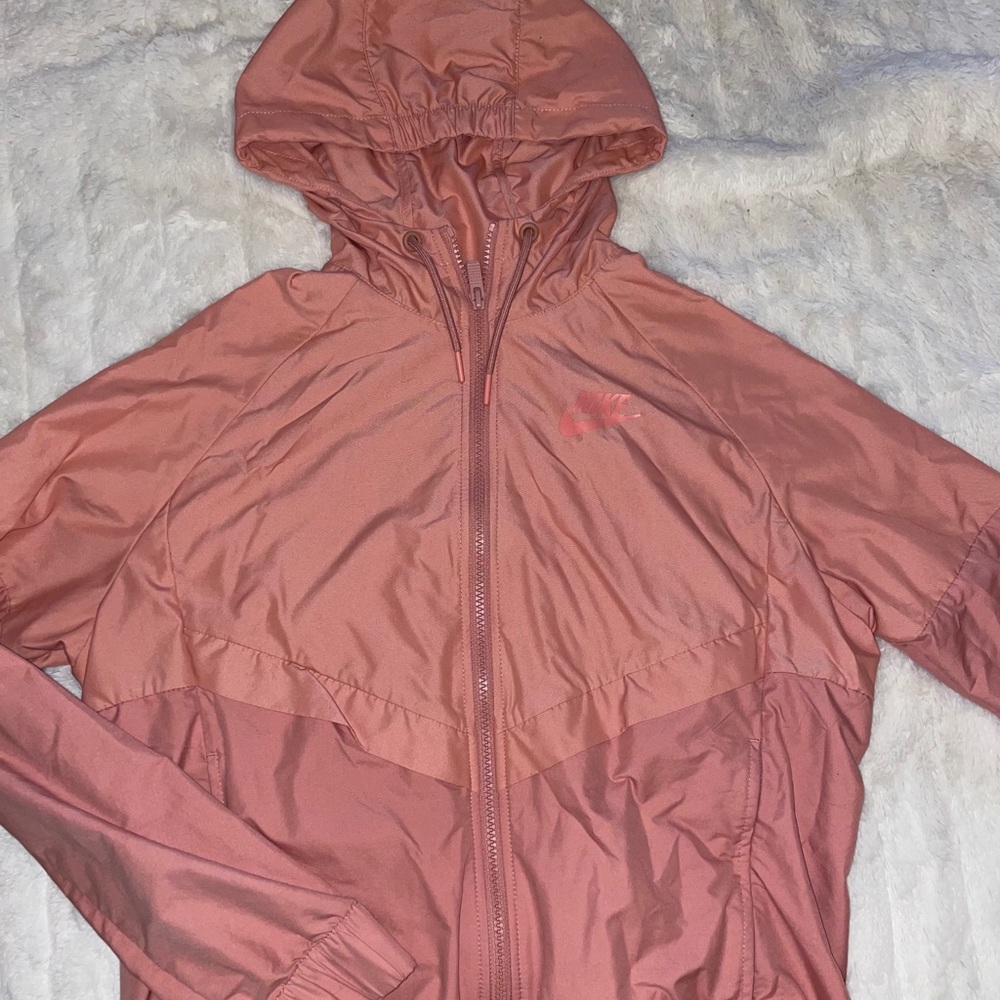 Dusty Pink Nike Windbreaker!